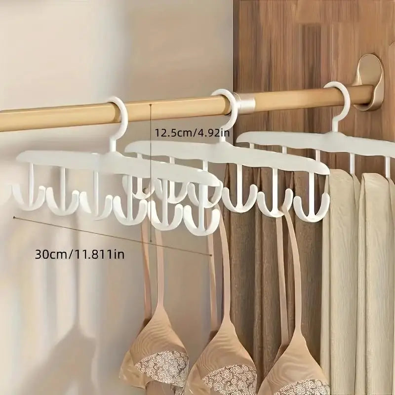 Rotating Closet Hanger